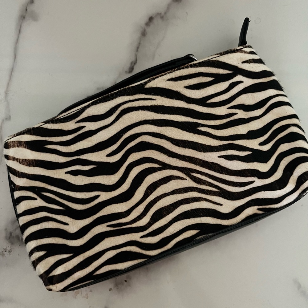 ๐๏ธ5โ for$25 SALES White House Black Market Clutch - Picture 3 of 12